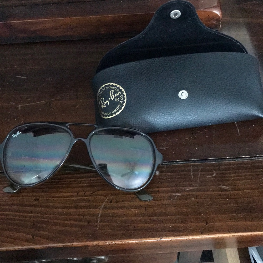 Brown Rayban aviators